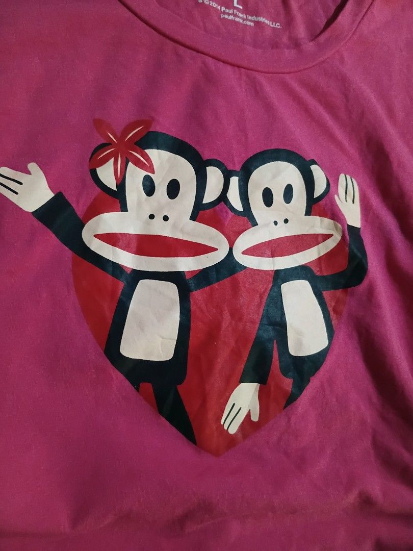 Paul Frank Julius Monkey Couple Heart Tee (Category: Shirts) located in Daet. Submitted by solanathrifty (Listing ID 1471021598, Image 3). Description: 𝑫𝑰𝑴𝑬𝑺: – size M - L (L on tag) – length: 26.1in – bust: up to 38in – condi: 10/10 – issue: none mine (au): 320 𝑹𝑬𝑴𝑰𝑵𝑫𝑬𝑹: – item is preloved/thrift – color may vary due to lighting, manage your expectations – buyer will shoulder the sf— no sf, no shipment – mop: GCASH only – via JnT Ex