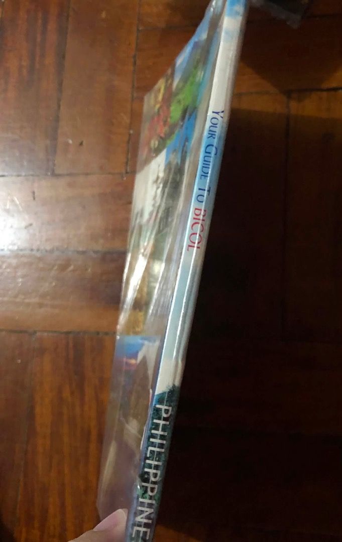 [PB] Your Guide to Bicol Philippines (Category: Travel & Holiday Guides) located in San Juan City. Submitted by ttanmien (Listing ID 1471058410, Image 3). Description: ⚜️✨⚜️✨⚜️✨⚜️✨⚜️✨⚜️ 💁🏻‍♀️SELLING PRICE: ₱50 Original Price: ₱280 💁🏻‍♀️Other details: •First owned •Unused •Original •PAPERBACK / SOFT COVER •Written in English language •Purchased directly from store / abroad Selling it “AS IS”☝🏻 ⚜️✨⚜️✨⚜️✨⚜️✨⚜️✨⚜️ 💁🏻‍♀️ABBREVIATIONS: [PB] = PA