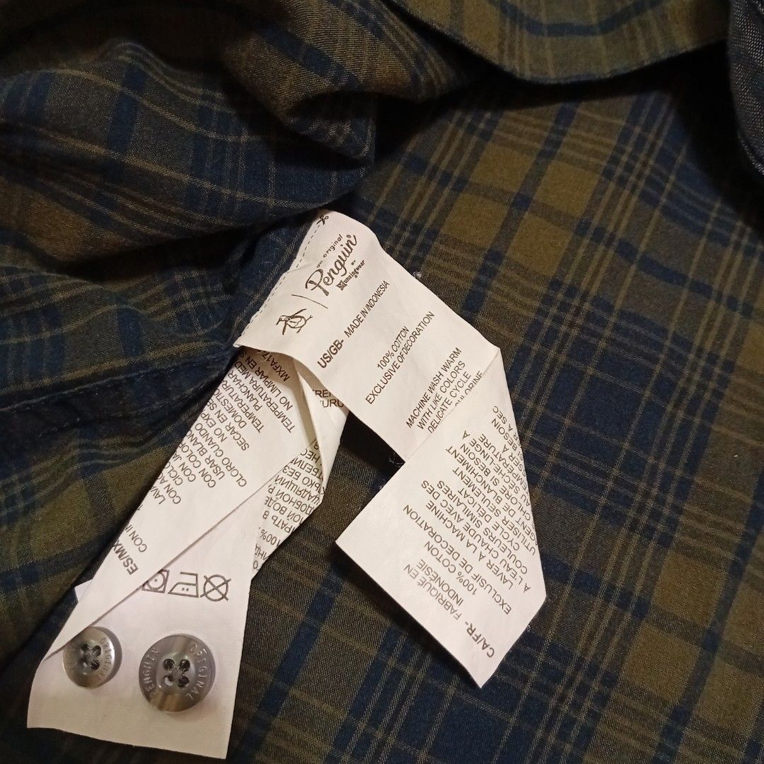PENGUIN LONG-SLEEVED PLAID BUTTON DOWN (Category: Coats, Jackets and Outerwear) located in Lingayen. Submitted by prince-cacatian (Listing ID 1471061261, Image 3). Description: Dimes: W19 L27 Good condition No issue Color rate 9.8-10.