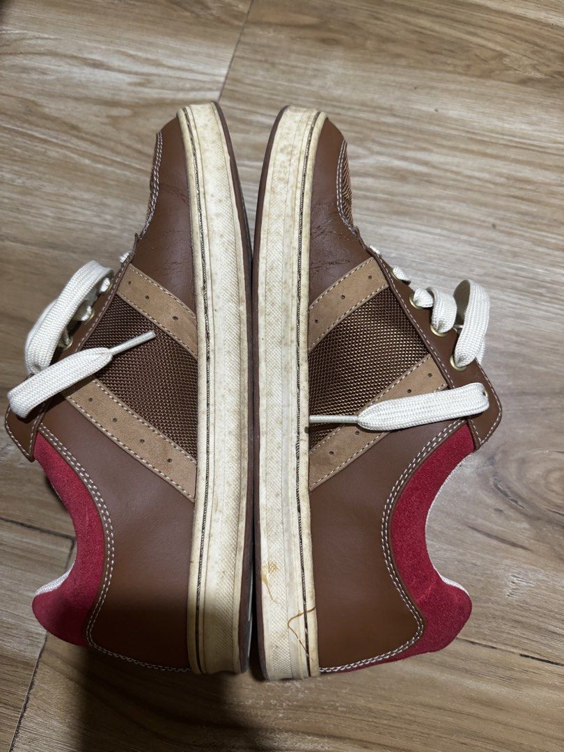 Penguin shoes (Category: Casual Shoes) located in Cavite. Submitted by tripleb25 (Listing ID 1471107402, Image 2). Description: seldom used, bought in Canada.