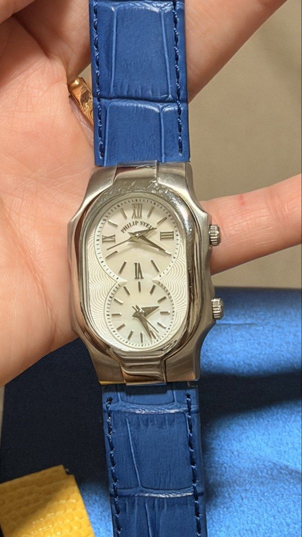 Philip Stein (Category: Luxury Watches) located in Quezon City. Submitted by roseianbea (Listing ID 1470972289, Image 1). Description: philip stein watch mother of pearl small.