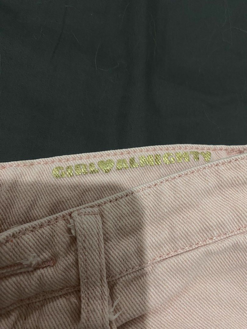 Pink pants (Category: Jeans) located in Manila. Submitted by after.elle (Listing ID 1470953383, Image 2). Description: .