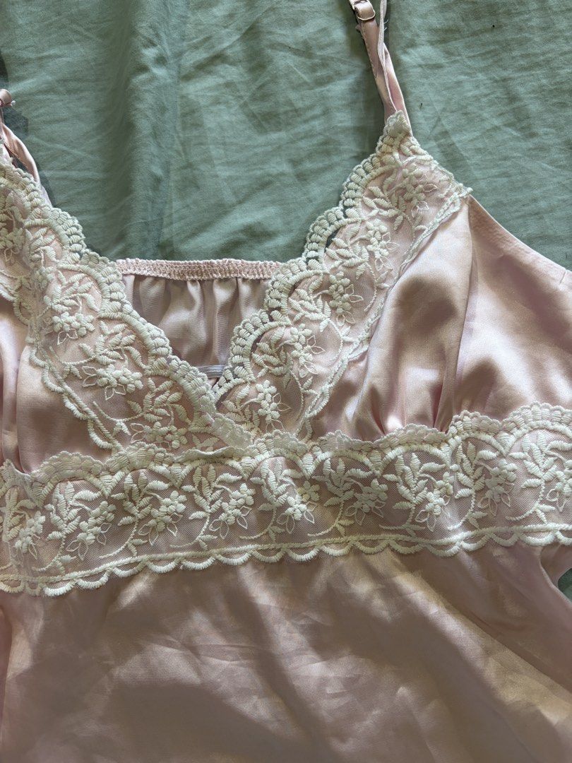 Pink Top (Category: Sleeveless) located in Manila. Submitted by juliaespiritu_ (Listing ID 1470972189, Image 2). Description: Very comfy and in good condition.