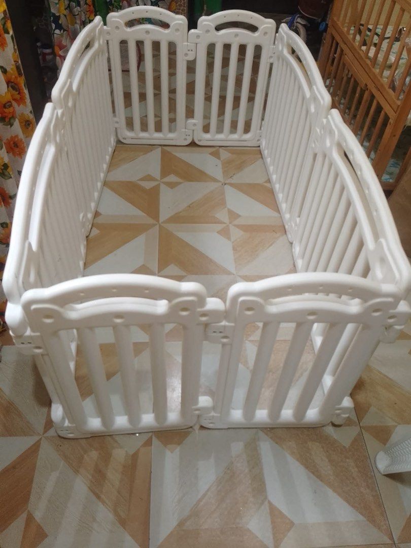 Playpen for Sale (Category: Cots & Cribs) located in Manila. Submitted by rheaaa888 (Listing ID 1470989225, Image 1). Description: Price is negotiable; Original price is 5,999.00.