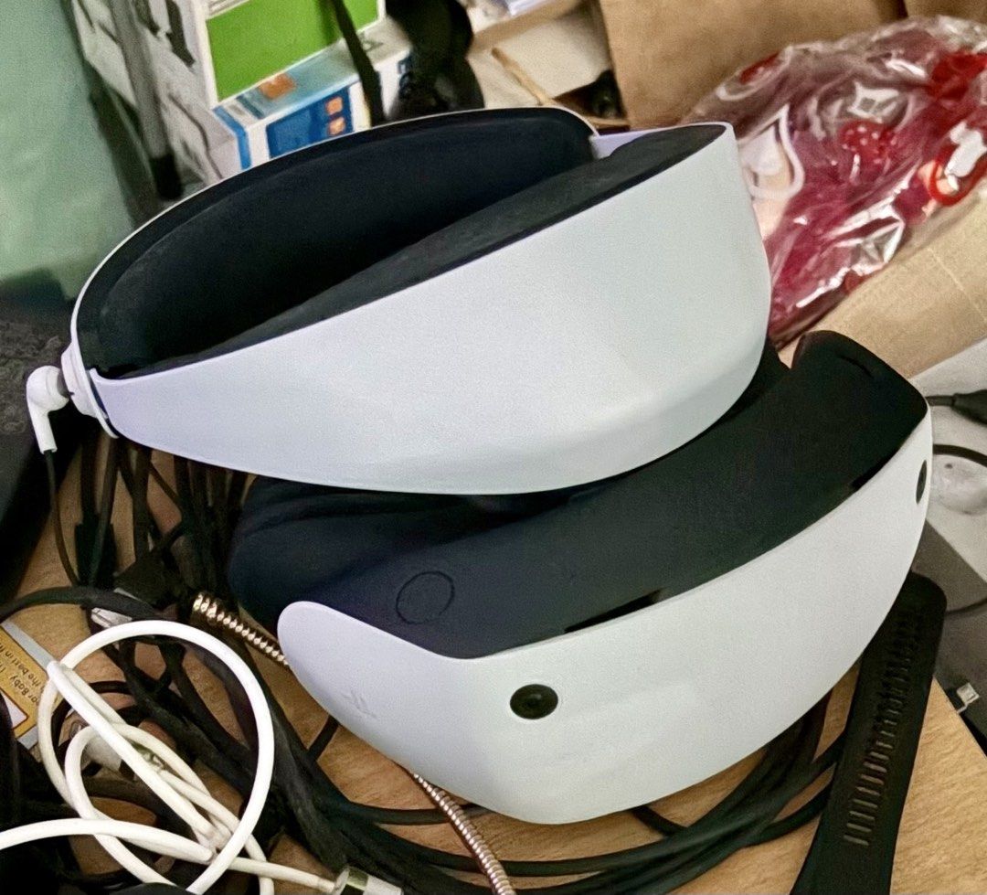 PlayStation 5 Console, VR Headset, Controllers, and Games Bundle (Category: PlayStation) located in Calamba. Submitted by royalcrystal_7f5dfe (Listing ID 1471001439, Image 2). Description: - Complete PlayStation bundle: PS5 console Forbidden West Bundle, PS VR2 headset, VR controllers, and standard wireless controller - Includes 7 physical games: Final Fantasy VII Remake Intergrade, Horizon Forbidden West, Tekken 8, Bloodborne, Red Dead Redemptio