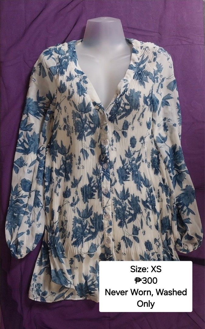 Pleated Long Sleeve Dress (Category: Longsleeves) located in Binangonan. Submitted by verystrawberryyyyy (Listing ID 1471008465, Image 1). Description: REMINDERS: • Colors may vary slightly due to lighting. • Please check photo for the item's condition, price, and size. • DM me for more details or inquiries! Thank you! ✨️.