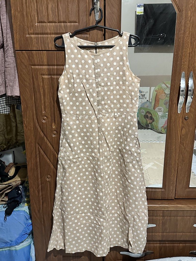 Polka Maxi Dress (Category: Dresses) located in Makati City. Submitted by jannst (Listing ID 1471032064, Image 1). Description: .