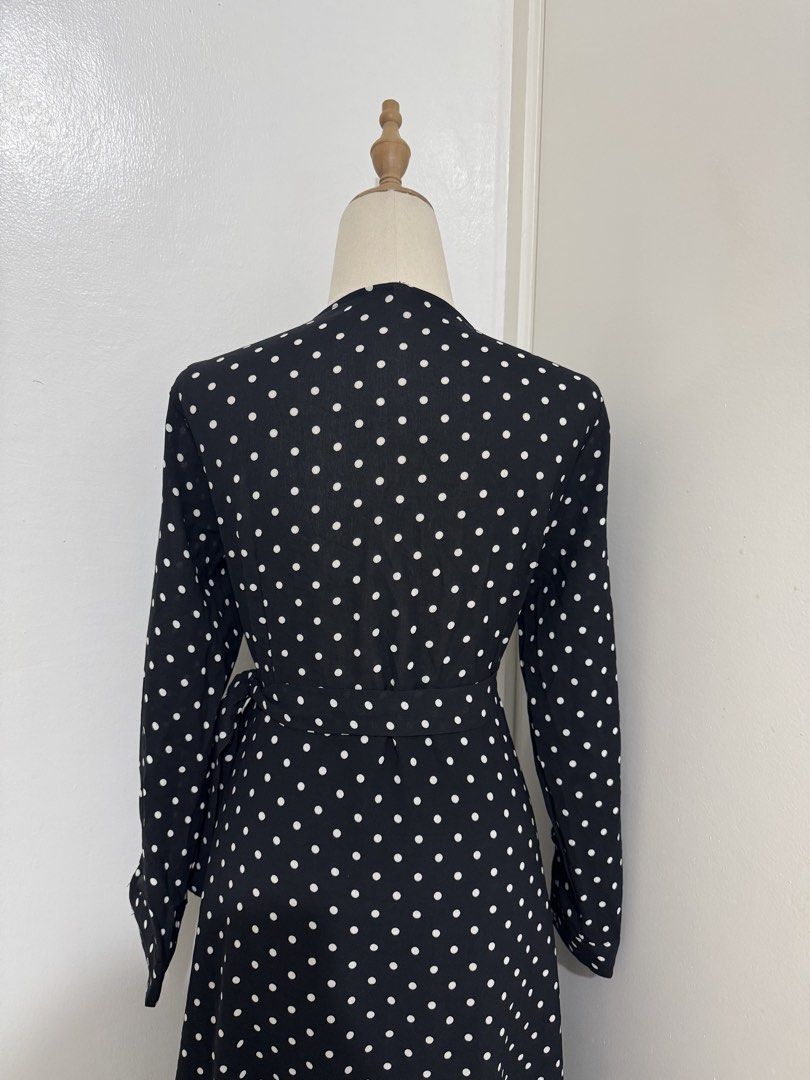 Polka Wrap Casual Dress (Category: Dresses) located in Manila. Submitted by preloved.by.bunny (Listing ID 1471059814, Image 3). Description: .