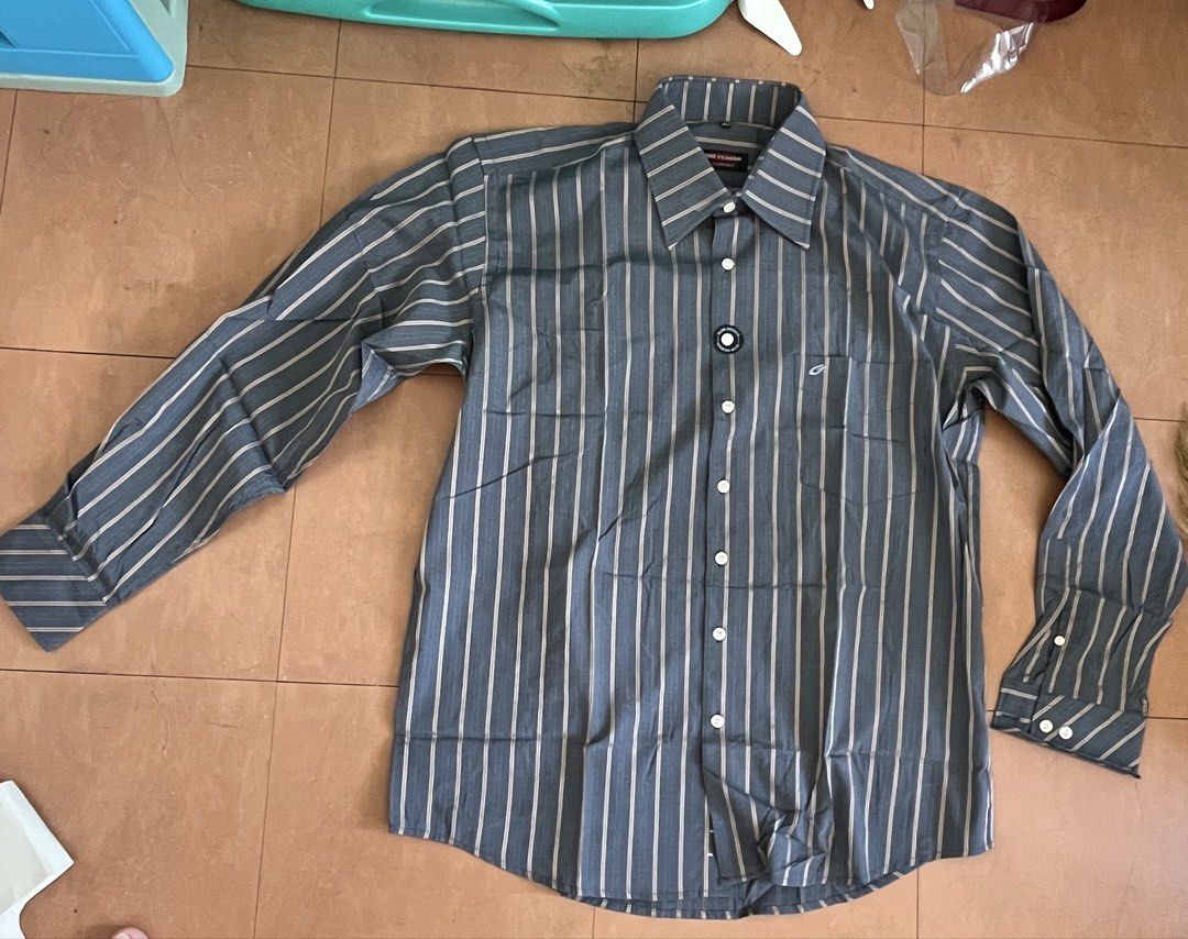 Polo longsleeves (Category: Coats, Jackets and Outerwear) located in Manila. Submitted by dsanjuansdeclutter2 (Listing ID 1471010061, Image 3). Description: .