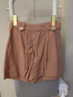 (Category: ) located in . Submitted by clearingcloset_ (Listing ID 1471073457, Image 1). Description: .