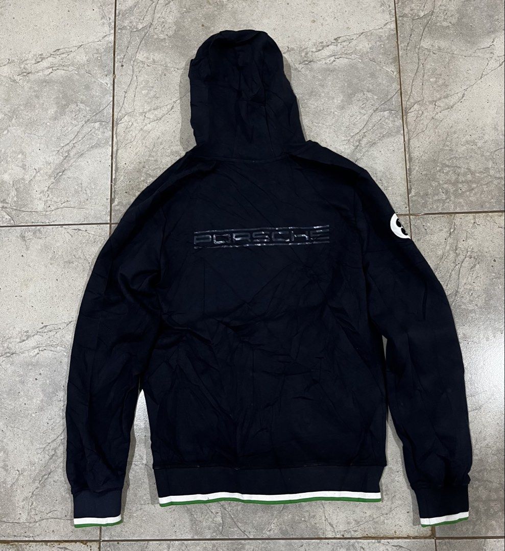 Porsche Martini Racing Jacket (Category: Coats, Jackets and Outerwear) located in Valencia. Submitted by yaku_lux (Listing ID 1470991166, Image 2). Description: Medium 28x21 No flaws.