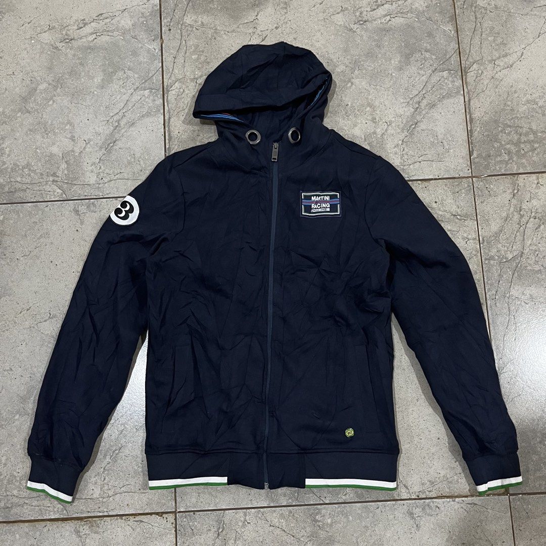 Porsche Martini Racing Jacket (Category: Coats, Jackets and Outerwear) located in Valencia. Submitted by yaku_lux (Listing ID 1470991166, Image 1). Description: Medium 28x21 No flaws.