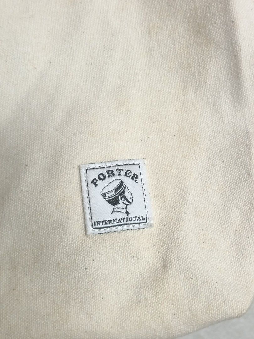 Porter International Plain Sailing Tote Bag 🇯🇵 (Category: Tote Bags) located in Bulacan. Submitted by ssirc (Listing ID 1471065355, Image 2). Description: Porter International Plain Sailing Tote Bag 🇯🇵 Excellent Condition 🇯🇵 Width:17.5" - 18.5" across the top Length:12" - 12.5" vertically (including the handles) 3,180+sf‼️.