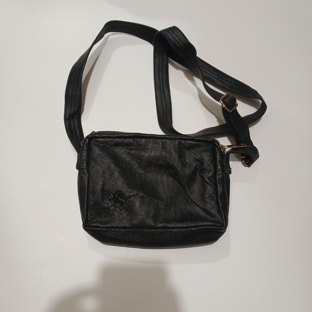 PORTER SLING BAG (SMALL) (Category: Sling Bags) located in Ozamiz City. Submitted by 2nd.sight (Listing ID 1471022390, Image 2). Description: *needs wash fresh from bale approximate dimes: w:8.5 l:6.5 depth:2.5 issue: seen on pics.