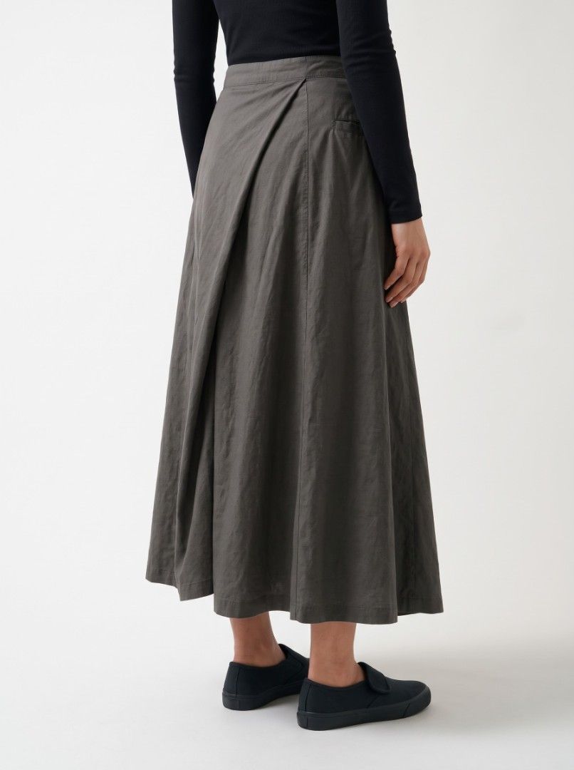 POSZER Korea |Black Line-wrap Skirt (Category: Skirts) located in Manila. Submitted by boldwin.813 (Listing ID 1470889389, Image 2). Description: Used for Events & Comings Rfs: decluttering Preloved Price negotiable.