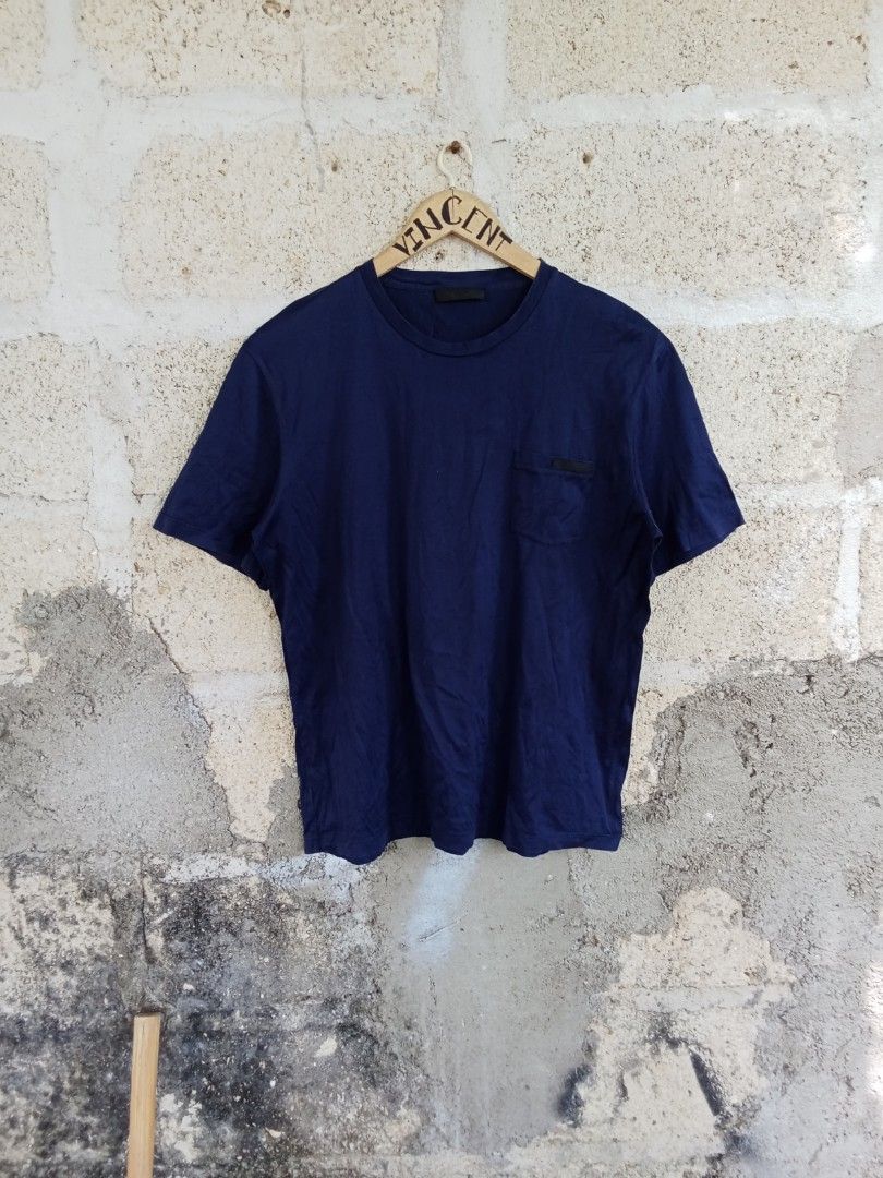 Prada men's shirt (Category: Luxury Apparel) located in Cebu City. Submitted by canumay_vincent123 (Listing ID 1470974452, Image 1). Description: PRADA MENS POCKET TEE EXCELLENT CONDITION 10X10 COLORATE 20.5X27 DIMENSION ISSUE CUT YUNG WASH TAH PERO OVER ALL SOLID SANA.