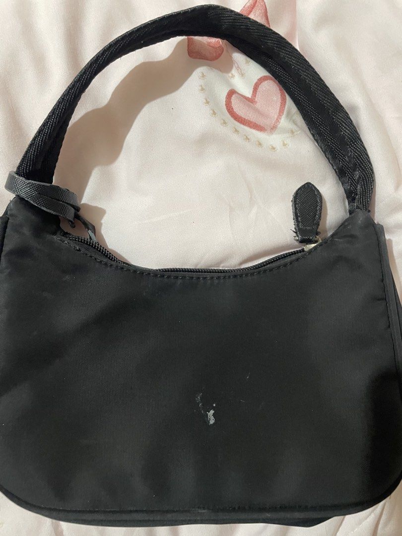 Prada nylon kili bag (Category: Shoulder Bags) located in Angeles City. Submitted by livingdollaccesories (Listing ID 1471006824, Image 2). Description: decluttering sale can give lp to sure buyer.