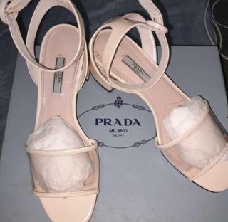 (Category: ) located in . Submitted by womensfashion.0624 (Listing ID 1471082392, Image 1). Description: .