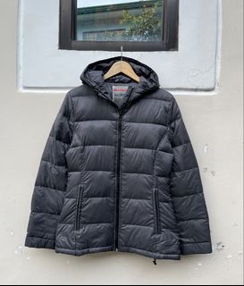 (Category: ) located in . Submitted by closetgc.clothingshop (Listing ID 1471029218, Image 1). Description: .