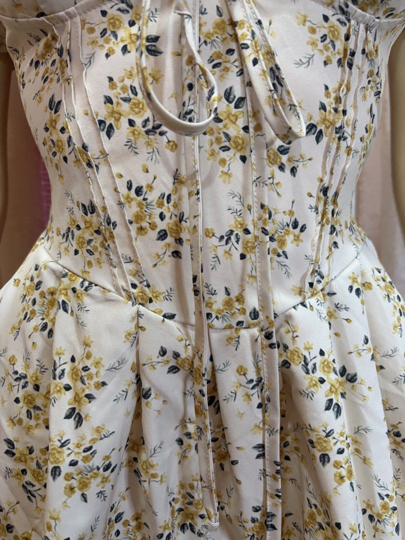 Prelove (Category: Dresses) located in Bayombong. Submitted by peachypurse.ph (Listing ID 1470957681, Image 3). Description: .