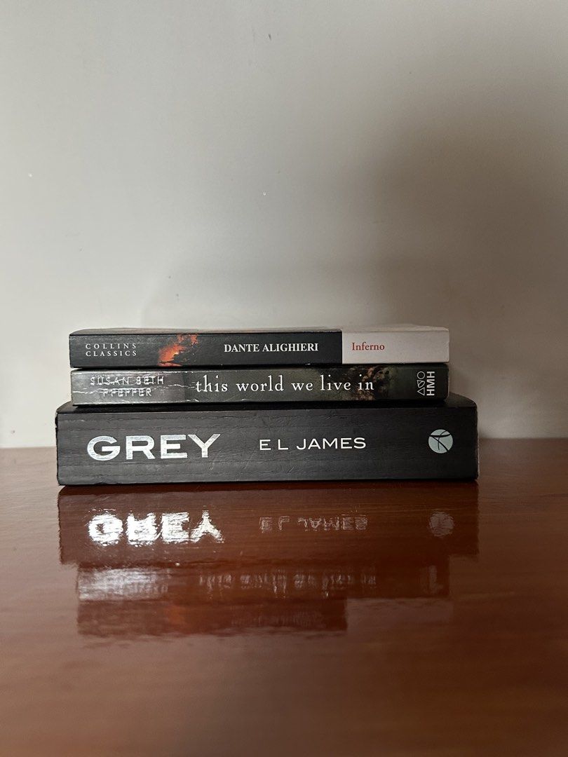 Pre-loved books! (Category: Storybooks) located in Manila. Submitted by 5sos_bernard (Listing ID 1471051073, Image 3). Description: .