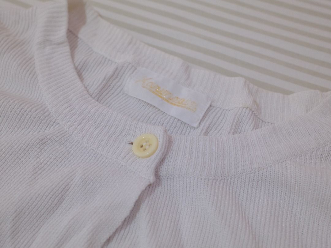 Pre-Loved Clothes | White Knit Cardigan with Single Button (Category: Coats, Jackets and Outerwear) located in Obando. Submitted by chokbotsss (Listing ID 1471015971, Image 2). Description: Pre-Loved Clothes - Price: 50 - Brand: N/A - Color: White - Size: N/A - Issue: Has grey stain around front right shoulder, small hol Payment: Gcash/Bank Transfer Delivery: Lalamove/LBC Location: Maysilo, Malabon City.