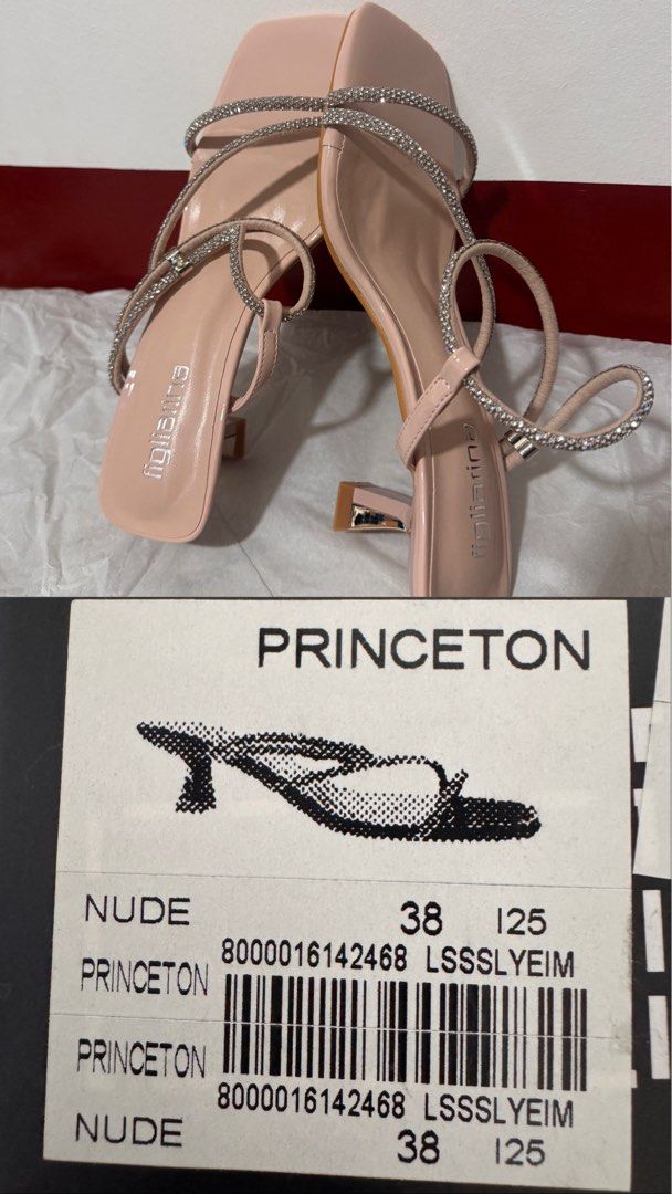 PRELOVED SHOES (Category: Sneakers) located in Quezon City. Submitted by rnlyn_rtm (Listing ID 1471083859, Image 3). Description: ❗️PRELOVED SHOES FOR SALE❗️ Looking for a new owner who can add these shoes to their OOTD. Used but not abused Legit & 100% original Shoe Size: 38 RFS: Decluttering, hindi na nagagamit. Yung iba dito dito once or twice lang ginamit. Just PM me 📩.