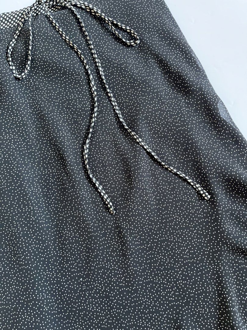 [PREVIEW] Chiffon Micro Dot Drawstring Waist Flowy Skirt (Category: Skirts) located in Lianga. Submitted by preyala (Listing ID 1471048235, Image 3). Description: [PREVIEW] Chiffon Micro Dot Drawstring Waist Flowy Skirt Size: M Waist: 27-28 Length: 26 Mine 350 Grab 380 Grabbing ends at 10:00 PM (today).