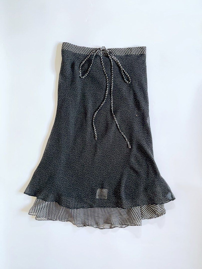 [PREVIEW] Chiffon Micro Dot Drawstring Waist Flowy Skirt (Category: Skirts) located in Lianga. Submitted by preyala (Listing ID 1471048235, Image 1). Description: [PREVIEW] Chiffon Micro Dot Drawstring Waist Flowy Skirt Size: M Waist: 27-28 Length: 26 Mine 350 Grab 380 Grabbing ends at 10:00 PM (today).