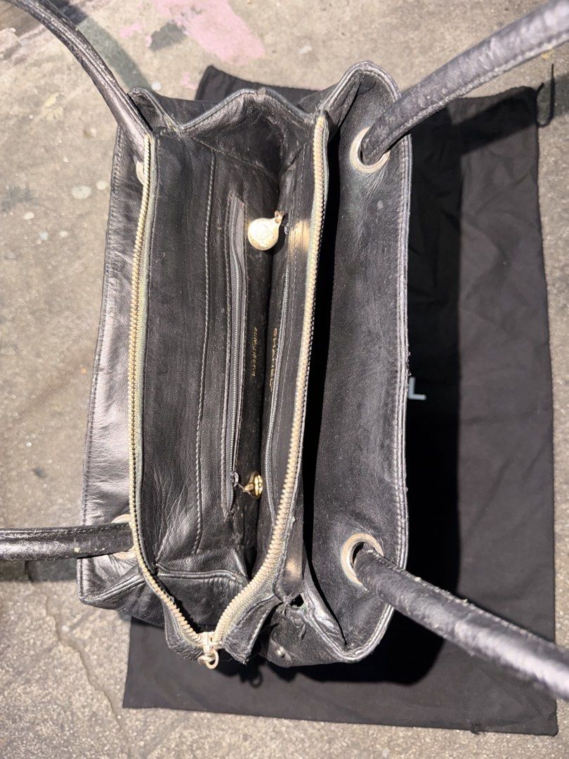 project bag (Category: Luxury Bags & Wallets) located in Manila. Submitted by lux_for_sale (Listing ID 1471063194, Image 3). Description: vintage chanel condition as project bag missing holo pm for other details thank you.