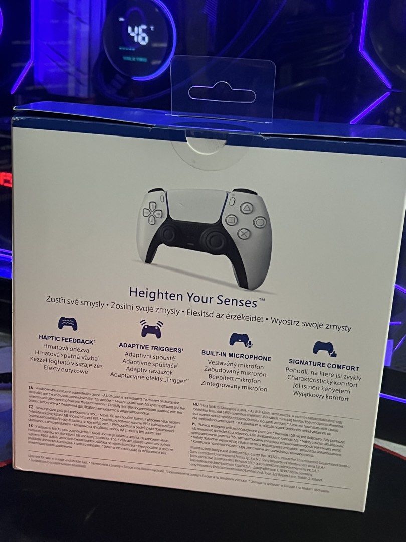 Ps5 controller DS5 (Category: Controllers) located in Sitiawan. Submitted by adly272 (Listing ID 1471013529, Image 3). Description: PS5 controller Original Cod Perak manjung White colour Warranty✅.