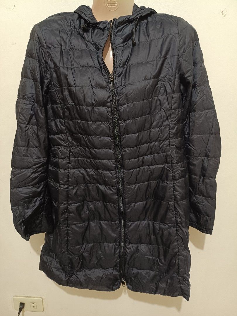 puffer jacket (Category: Coats, Jackets and Outerwear) located in Limay. Submitted by lisa_2318 (Listing ID 1471013325, Image 1). Description: .