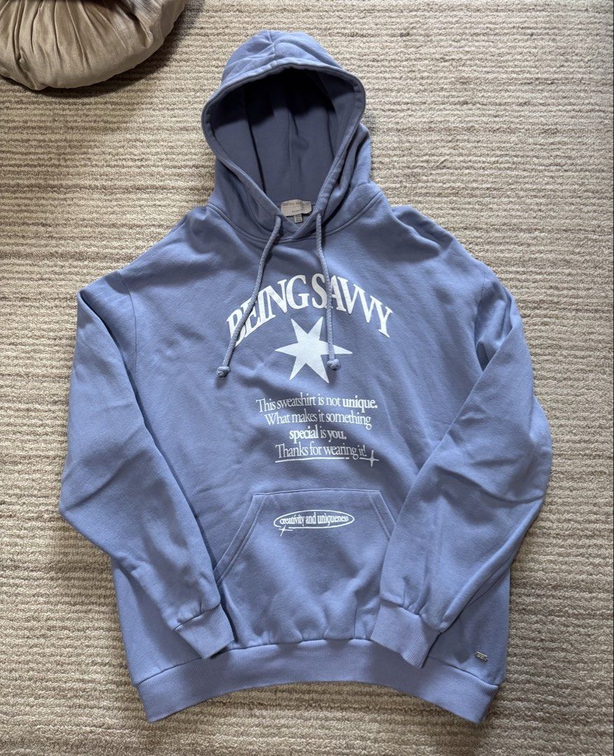 Pull&Bear Blue Graphic Hoodie Size S (Category: Coats, Jackets and Outerwear) located in Manila. Submitted by haobinz_01 (Listing ID 1471020137, Image 1). Description: - Brand: Pull & Bear (Pacific Republic Collection) - Color: Muted blue - Size: Small (EUR/USA/MEX) - Material/Origin: Made in Portugal - Features: Adjustable drawstring hood, front kangaroo pocket.