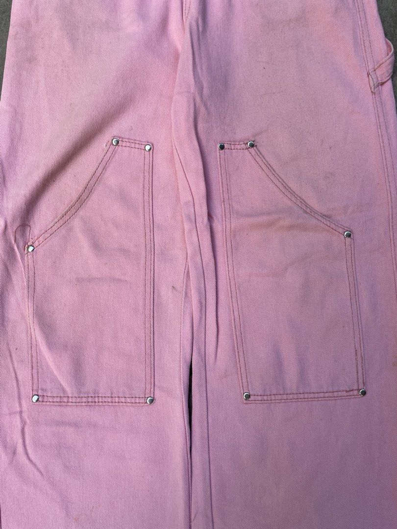 Random Pink Double Knee Pants 🩷 (Category: Jeans) located in Roxas City. Submitted by patch_archive (Listing ID 1471065048, Image 3). Description: Random Pink Double Knee Pants 🩷 📏 ACTUAL DIMENSION USING INCHES 👖 WAIST : 28 👖 LENGTH : 40 👖 THIGH : 12 👖 HEM : 9.5 👖 FLAWS : FLAWS AT THE PIC 🏷️ PRICE : 650 PHP + SF * MESSAGE ME IF YOU HAVE ANY OTHER QUESTION ABOUT SIZING . 🚚 Local shipping fee ( 70-85 Php) ✈️ International Shipping fee cos