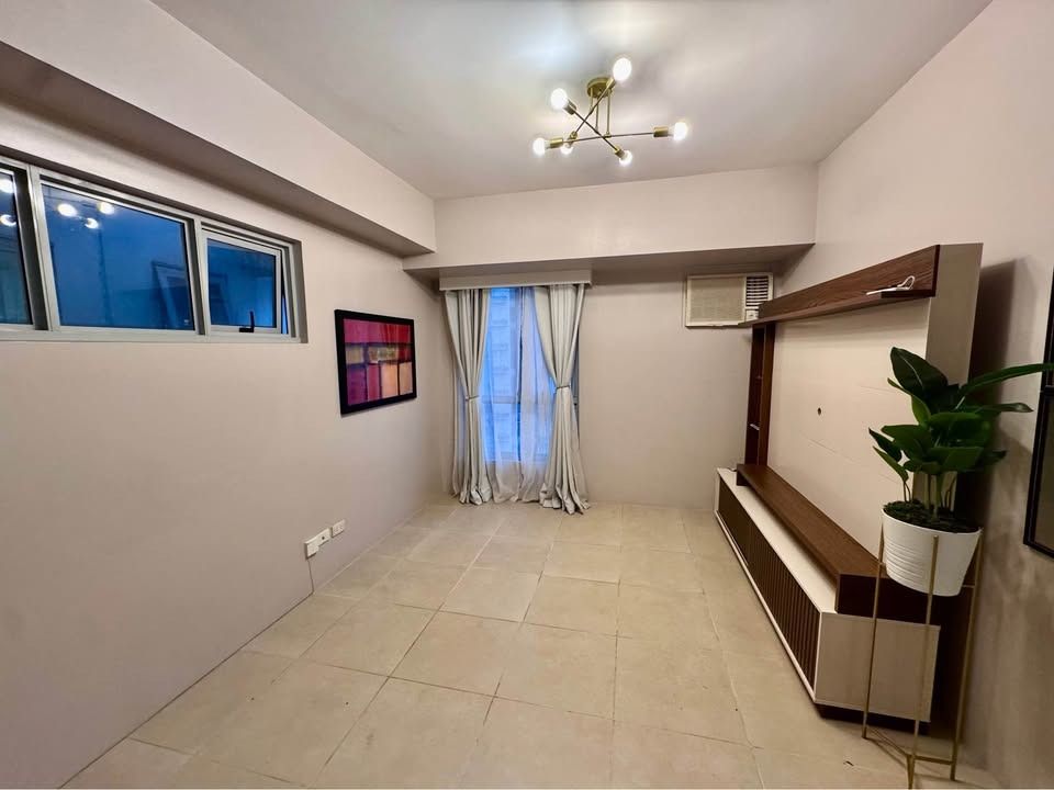 Rare lower floor unit in Avida 34th (Category: Apartments & Condos) located in Taguig. Submitted by rinalyn.a (Listing ID 1470958239, Image 2). Description: Avida 34th - 62.61sqm - 2 bedrooms, 2 T&B - Maid's room - Semi furnished - 1 Parking Slot - Rare lower floor - Corner Unit - 15.5M Net .