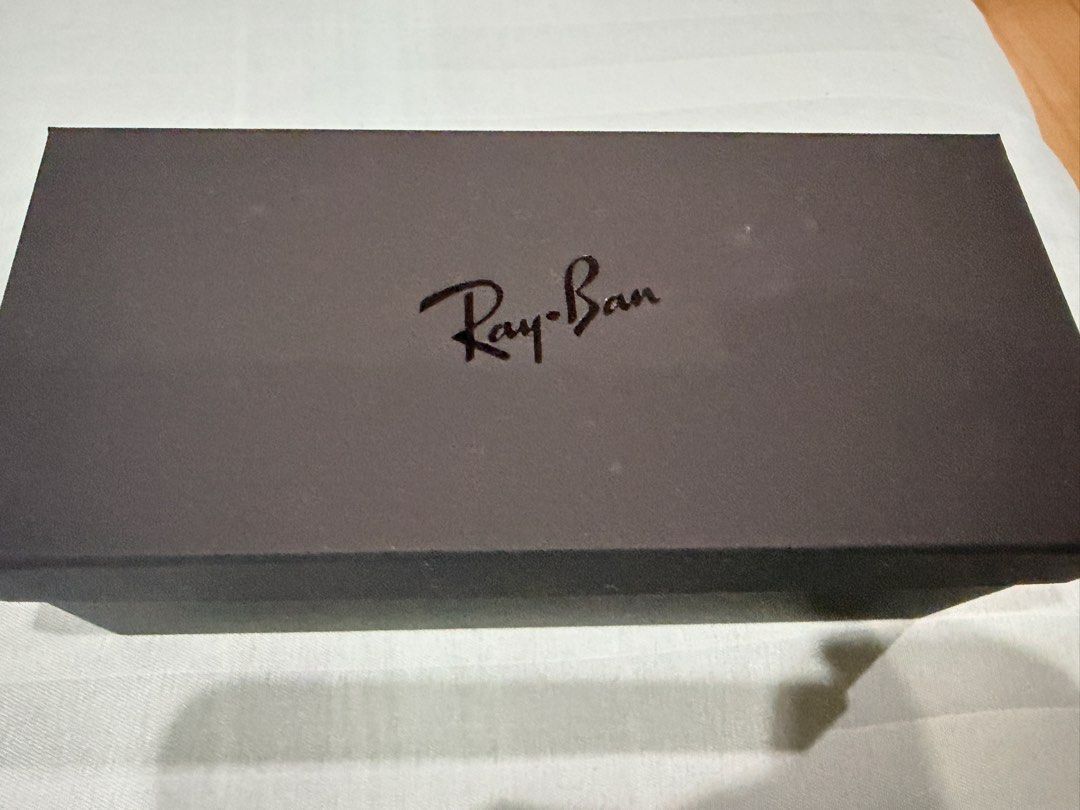 Ray ban polarized sunglasses (Category: Sunglasses & Eyewear) located in Muntinlupa City. Submitted by rich_m33 (Listing ID 1471030559, Image 1). Description: Only used 2x. In very good condition. With all orig box n case. Bought from vision express alabang..