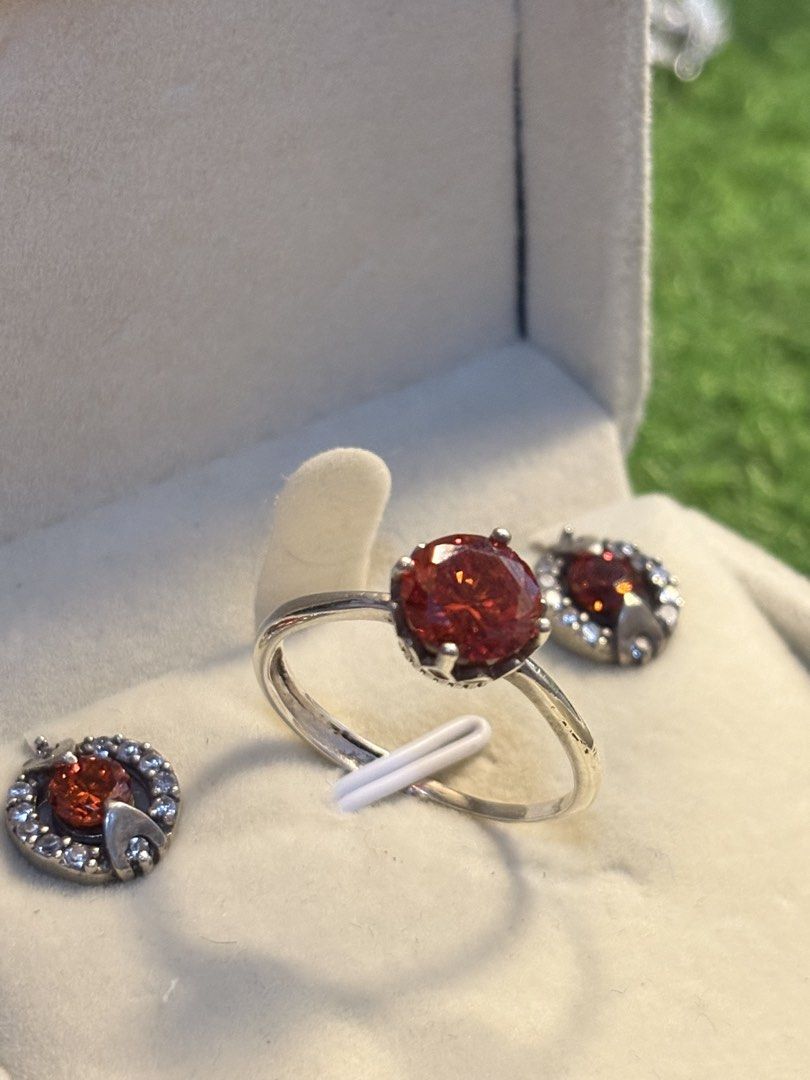 Real sterling silver925 ring & earrings garnet (Category: Earrings) located in Davao. Submitted by ememlou17 (Listing ID 1470955101, Image 3). Description: Garnet Ring& earrings Real sterling silver 925 5.43grams. Ring size 9.5. Complete pa ang stones. #japanjewelriessurplus #legit925 #sterling silver.