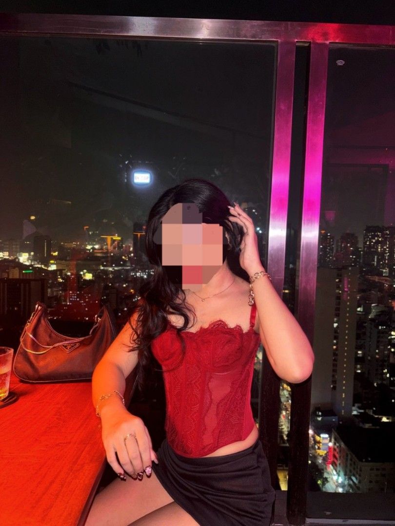 Red Corset (Category: Sleeveless) located in Quezon City. Submitted by alyxx03 (Listing ID 1471071270, Image 2). Description: hey new bkk brand used once size small adjustable strap.