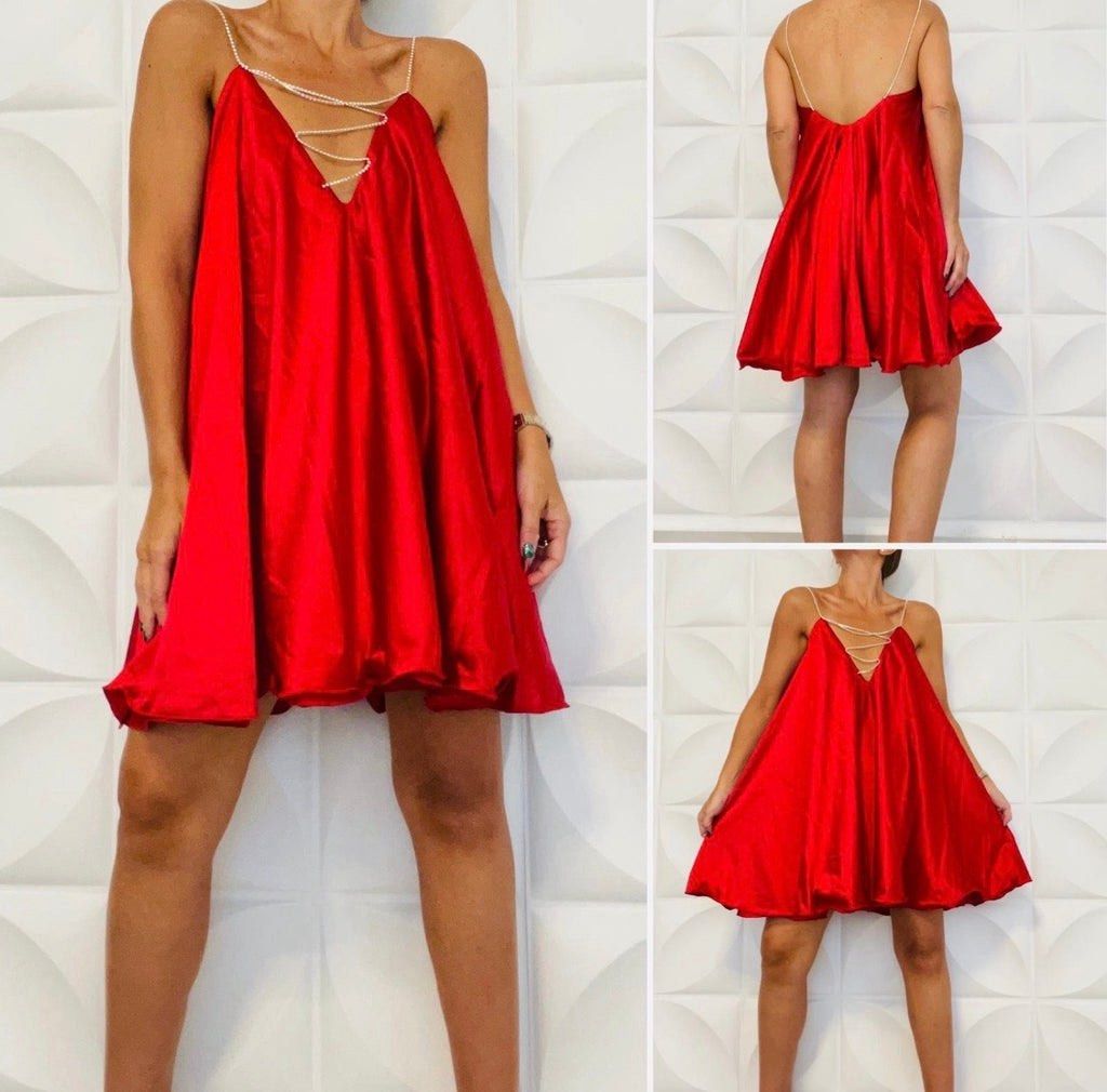Red Silk dress (Category: Dresses) located in Trece Martires City. Submitted by reloveandrestyle (Listing ID 1470951849, Image 1). Description: -High Quality silk-satin -with crystal straps -Fit to L-XL.