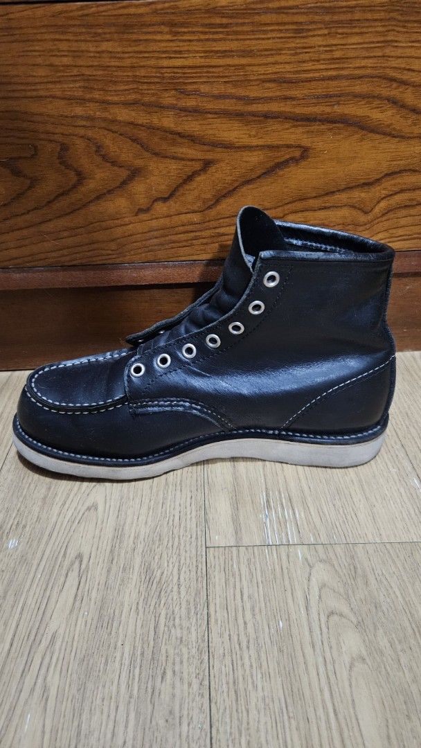 Red Wing 8130 Black Moc Toe Boots (Category: Boots) located in Taguig. Submitted by wolffangs (Listing ID 1470981236, Image 3). Description: Redwing 8130 Moctoe Size 7E Black Chrome Leather Vibram Christy sole Resoled by Willie's Leather last 2022 With scuffs andscratches on the leather With heel drags Well maintained Original laces are gone but will provide alt laces.