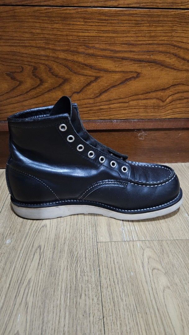 Red Wing 8130 Black Moc Toe Boots (Category: Boots) located in Taguig. Submitted by wolffangs (Listing ID 1470981236, Image 2). Description: Redwing 8130 Moctoe Size 7E Black Chrome Leather Vibram Christy sole Resoled by Willie's Leather last 2022 With scuffs andscratches on the leather With heel drags Well maintained Original laces are gone but will provide alt laces.
