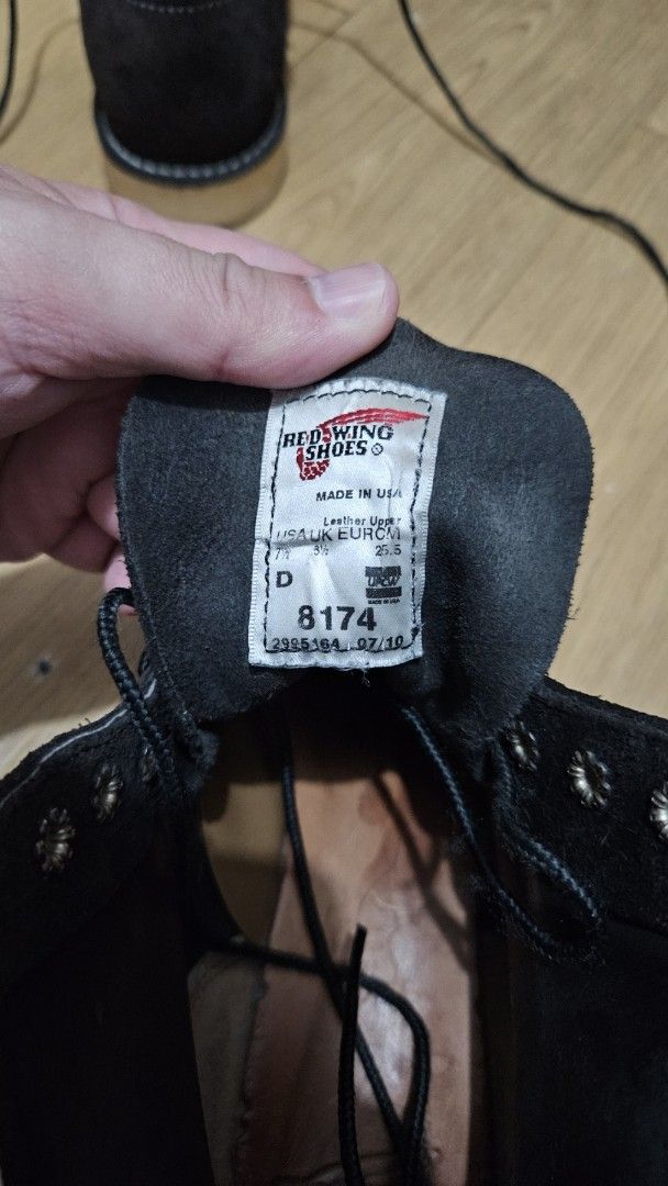 Redwing 8174 Round Toe Abilene Roughout (Category: Boots) located in Taguig. Submitted by wolffangs (Listing ID 1470983003, Image 3). Description: Red Wing 8174 Round Toe Abilene Size 7.5D Black "Abilene" Roughout leather With minimal heel drags and toe drag issue: soles are yellowish due to storage.