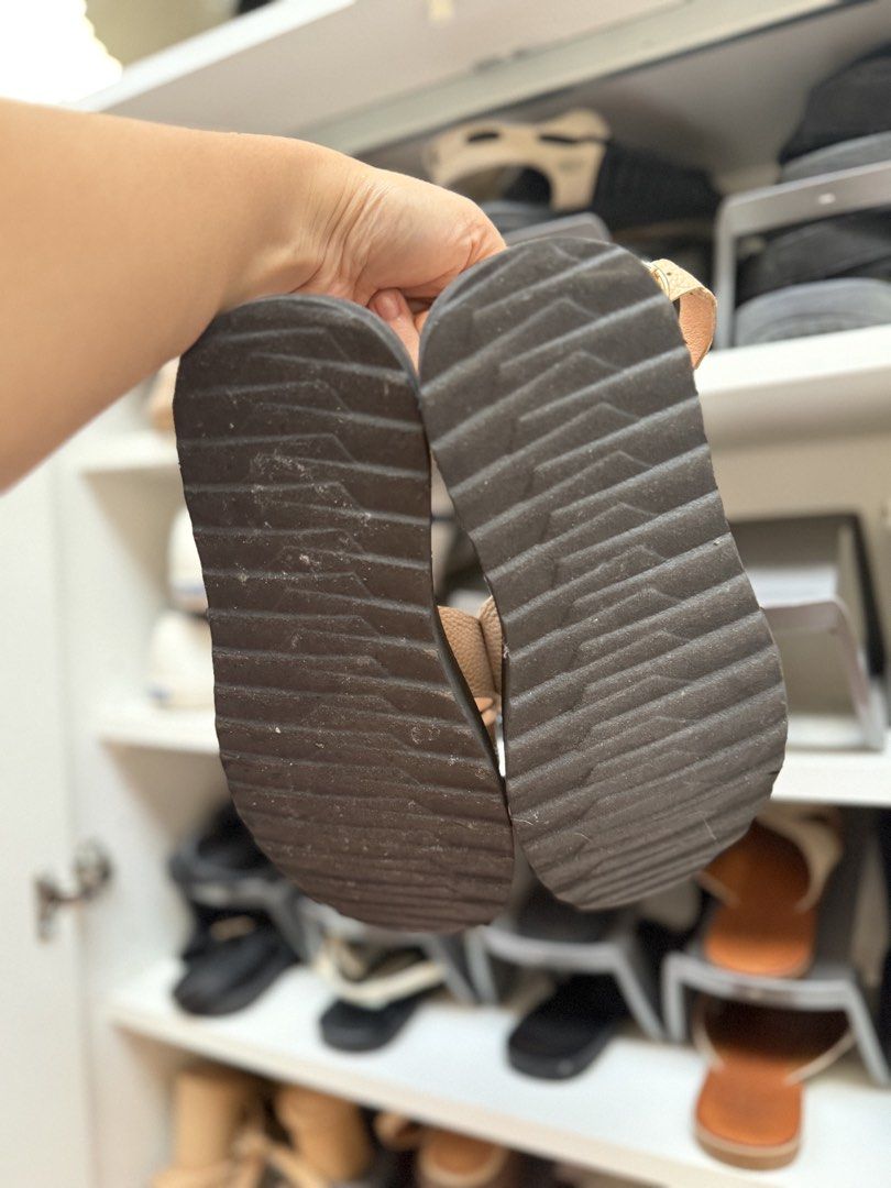 Renegade Folk Together Slides (Category: Sandals) located in Paranaque City. Submitted by declutteringFA (Listing ID 1470934988, Image 3). Description: No issues Size 9 No more box .