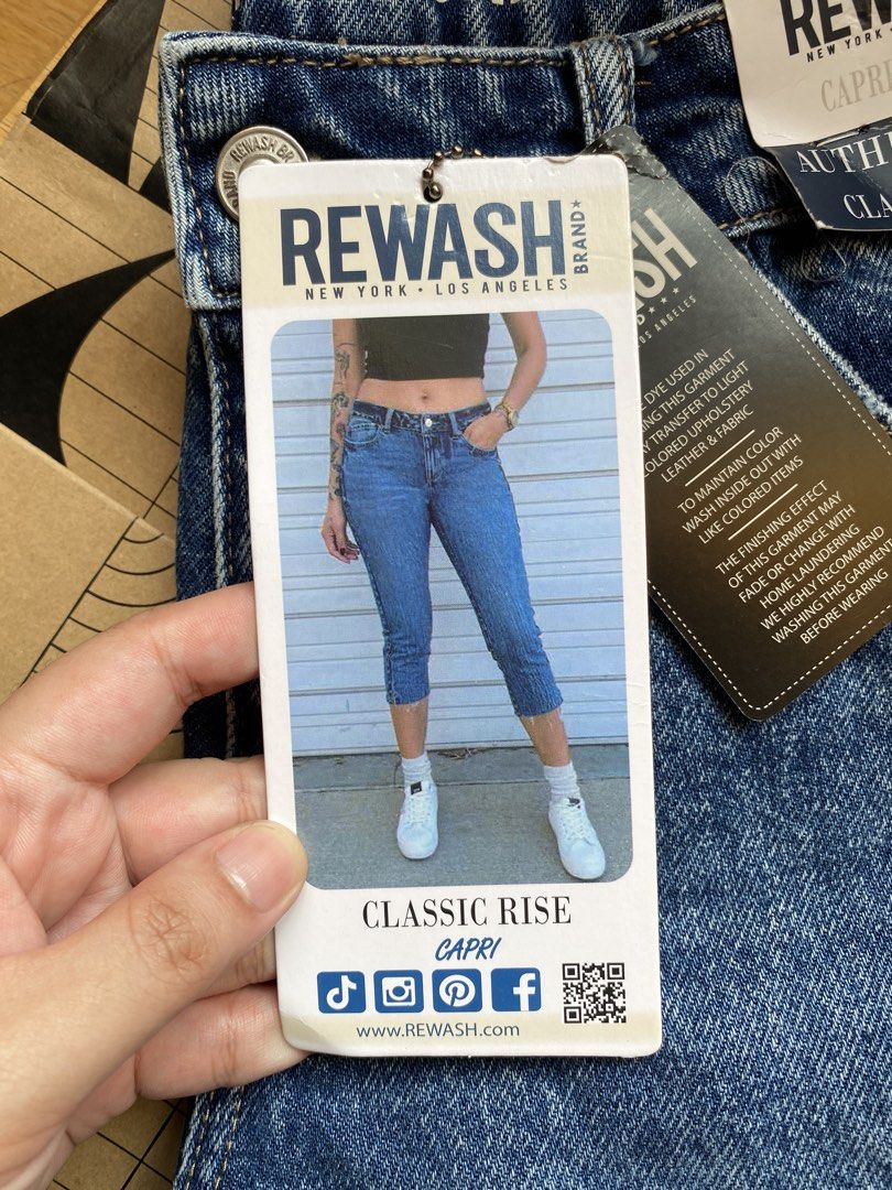Rewash Classic Rise Capri Jeans 34” (Category: Jeans) located in Batangas. Submitted by lux_kimmy (Listing ID 1470976728, Image 3). Description: Rewash classic rise capri jeans in medium wash denim. Blue denim with light distressing details on the back pocket and hem. Brand new with tags still attached from Marshalls. Straight fit style ending at calf length. Great casual everyday denim. 34” waistline.