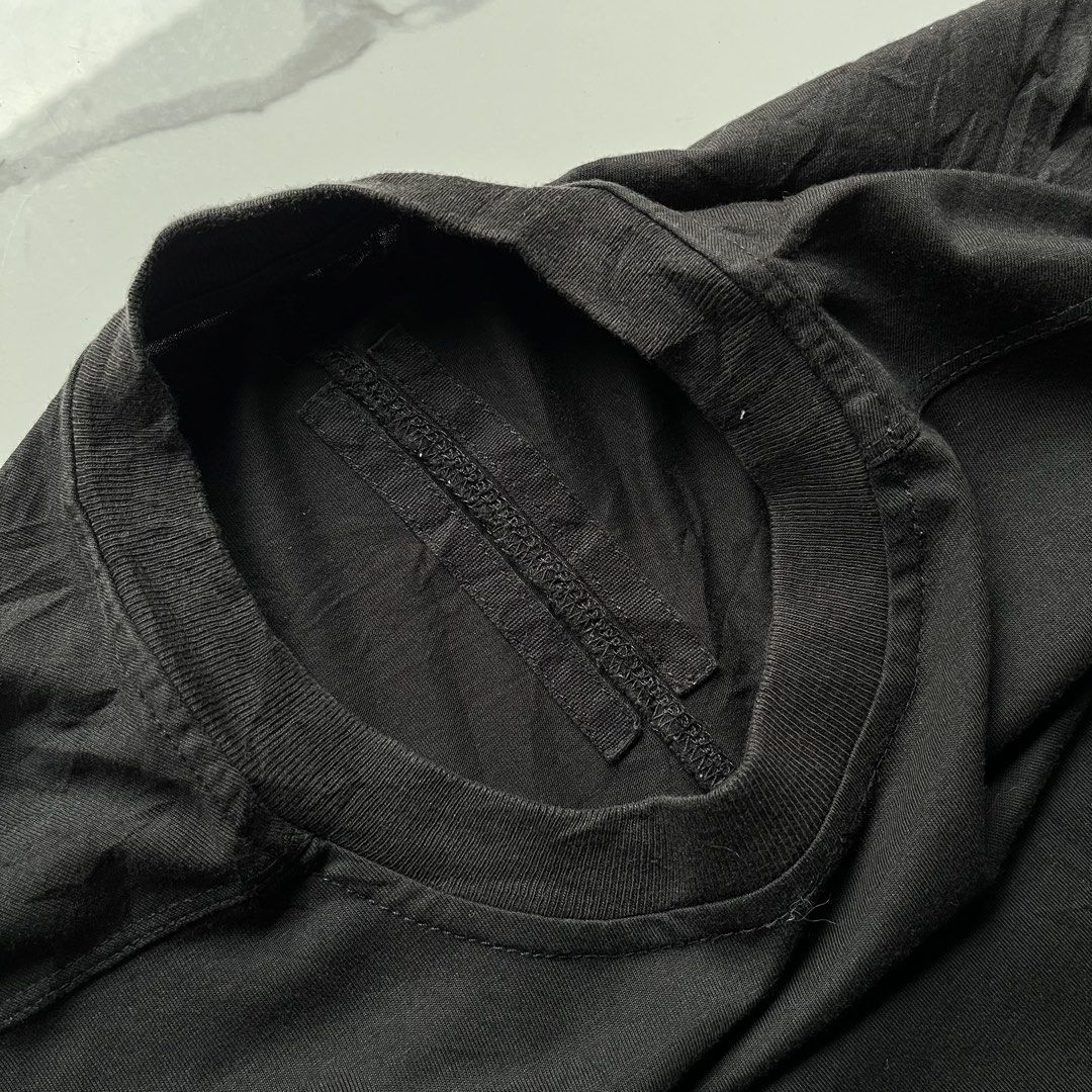 Rick Owens (Category: Luxury Apparel) located in Lucena. Submitted by RAGGGGSSSS (Listing ID 1471057929, Image 2). Description: Rick Owens Jumbo Shirt Oversize 33x26 Verygood Condition 9.5/10 Color Rate No Major issue .