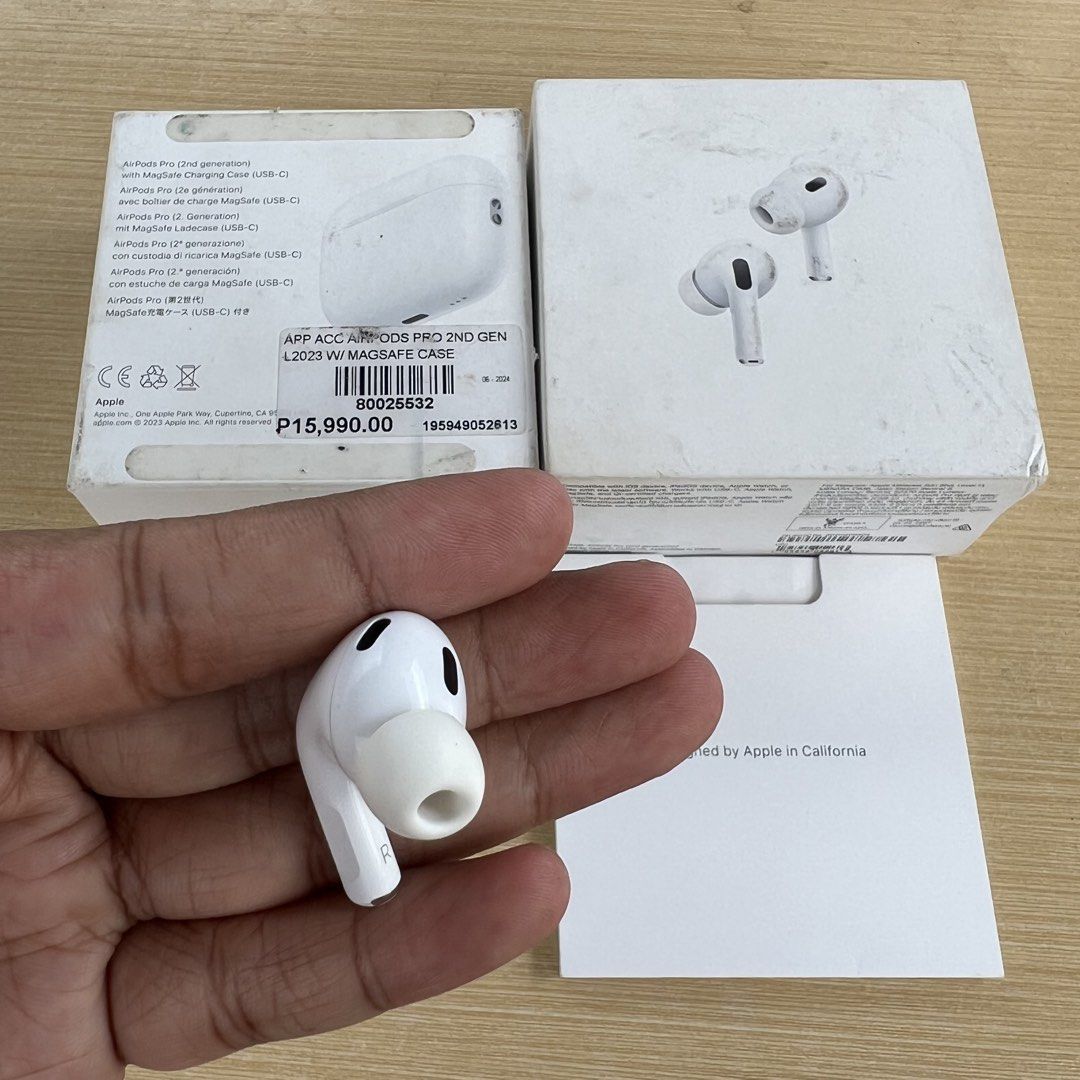 Right Pod Airpods Pro 2 Original (USB-C) (Category: Earphones) located in Cebu City. Submitted by luckyyfindss (Listing ID 1471036413, Image 3). Description: Right Pod Airpods Pro 2 Original (USB-C) I offer replacements to those missing or lost either charging case, left, and right Airpods this is the best for you 💯 - As new condition no issues - A3047 Model Number - All features are working - Cleaned and sanitized - Updated to latest firmware v