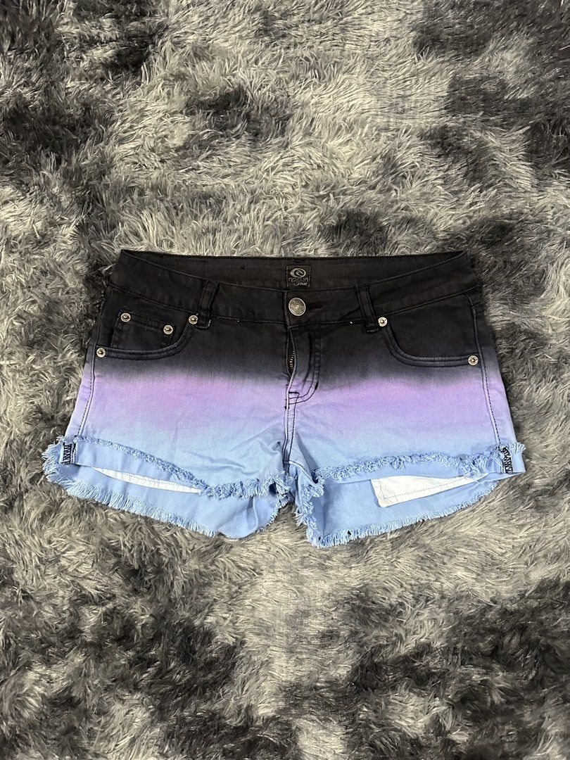 Ripcurl Y2K Gradient Ombri Mini Short (Category: Shirts) located in Baao. Submitted by revamped.co (Listing ID 1471050019, Image 1). Description: Ripcurl Y2K Gradient Ombri Mini Short Excellent Condition Size 10 Fit 28-30 9 Inches length No Issue.