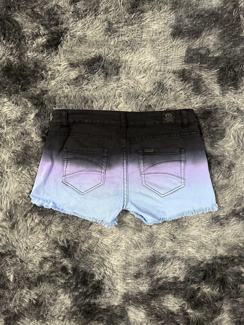 Ripcurl Y2K Gradient Ombri Mini Short (Category: Shirts) located in Baao. Submitted by revamped.co (Listing ID 1471050019, Image 3). Description: Ripcurl Y2K Gradient Ombri Mini Short Excellent Condition Size 10 Fit 28-30 9 Inches length No Issue.