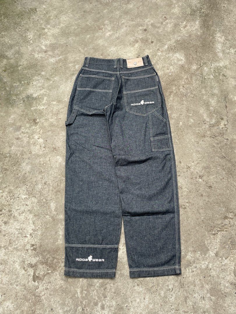 Roca Wear Carpenter Pants 🛠️ (Category: Jeans) located in Roxas City. Submitted by patch_archive (Listing ID 1471077984, Image 1). Description: Roca Wear Carpenter Pants 🛠️ 📏 ACTUAL DIMENSION USING INCHES 👖 WAIST : 29-30 👖 LENGTH : 44 👖 THIGH : 13.5 👖 HEM : 8.5 👖 FLAWS : NONE 🏷️ PRICE : 3K PHP + SF * MESSAGE ME IF YOU HAVE ANY OTHER QUESTION ABOUT SIZING . 🚚 Local shipping fee ( 70-85 Php) ✈️ International Shipping fee cost “DM” 💳 Mode