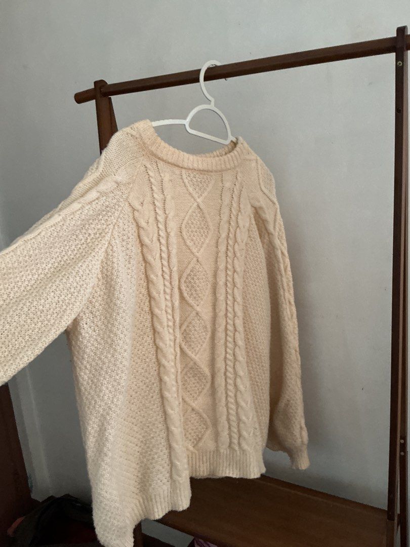 Rory gilmore thick cable knit beige sweater pullover (Category: Coats, Jackets and Outerwear) located in Manila. Submitted by 888saiz (Listing ID 1471035448, Image 2). Description: S - XL Oversized fit!.